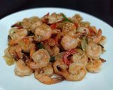 Foto langkah ke 6 dari resep Tumis Udang Paprika Wijen.