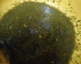 A picture of step 2 of Frozen Green chutni💚.