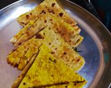A picture of step 4 of Leftover dal paratha.