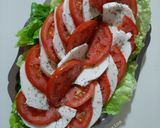 Une image de l'étape 6 de Salade laitue tomate mozzarella olives 🥗.