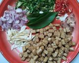 Foto langkah ke 1 dari resep Oseng Manis Tempe Kacang Panjang.