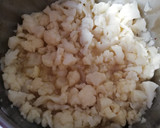 Foto del paso 1 de la receta: Coliflores esparragadas con judías verdes y chips de remolacha