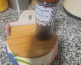 Foto del paso 1 de la receta: Confit de Canard con salsa de arándanos y castañas en almíbar en un plis plas
