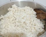 Foto langkah ke 1 dari resep Nasi tumpeng kuning.