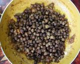 A picture of step 5 of Chana Masala / Black Chickpea Dry Curry.