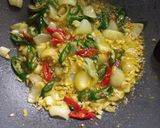 Foto langkah ke 5 dari resep Ayam goreng saus mentega.