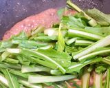 Hình bước làm 3 của món Hủ Tiếu Xào Mực Ống & Cải Ngọt