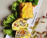 Foto langkah ke 5 dari resep Telur Gulung Nasi.