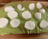 Avokádókrémes toast, light Mozzarella darabokkal 🧀🥪🥑 recept fázis 1 fotója