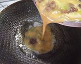Foto langkah ke 2 dari resep Khai Jiao Nuea Sab (ไข่เจียวเนื้อสับ).
