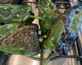 Foto del paso 1 de la receta: Chile relleno de atún con salsa de pimiento