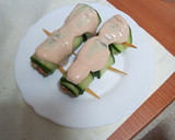 Foto del paso 7 de la receta: Canelones fríos de pepino rellenos de verduras y langostinos