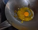 Foto langkah ke 3 dari resep Nasi Goreng Bakso.