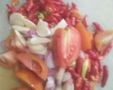 Foto langkah ke 2 dari resep Tumis sarden pedas.