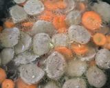 Foto langkah ke 6 dari resep Tumis Sawi Putih, Wortel & Bakso.
