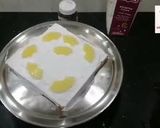 A picture of step 4 of Square pineapple Cake.