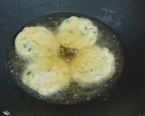 Foto langkah ke 4 dari resep Cheese potato pancake.