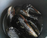 Foto del paso 1 de la receta: Dorada a la marinera