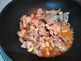 蒜子炒肉