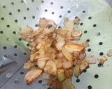 Foto langkah ke 2 dari resep Nugget Ayam Wortel.