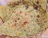 A picture of step 4 of Green paratha.