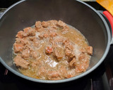 Foto del paso 1 de la receta: Espaldilla guisada con fideuá
