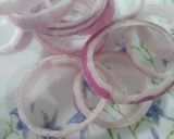 A picture of step 2 of Onion rings.