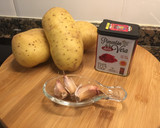 Foto del paso 1 de la receta: Patatas al pimentón con carne a la plancha