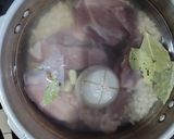 A picture of step 1 of Pozole Rojo.