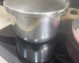 Foto del paso 1 de la receta: Frijoles negros con chorizo y panceta
