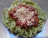 Foto del paso 6 de la receta: Pasta de espinaca con bolognesa