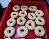 Foto langkah ke 4 dari resep Donat Pisang.