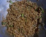 Foto langkah ke 5 dari resep Mie Goreng Nyemek.