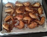 Foto del paso 4 de la receta: Alitas de pollo en salsa de miel y soja al horno