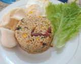 Foto langkah ke 5 dari resep Nasi Goreng Pelangi (leftovers meat).