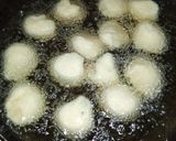 A picture of step 9 of Dahi Bara Chickpea Chaat.