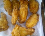 Foto del paso 3 de la receta: Alitas fritas con puré de papas