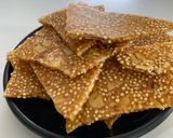 A picture of step 5 of Quinoa and almonds brittle.