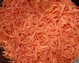 कैरेट सेमोलिना हलवा (carrot semolina halwa recipe in Hindi) रेसिपी चरण 1 फोटो