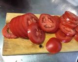 Une image de l'étape 4 de Salade de betteraves rouges marinées aux tomates et feta.
