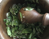 Foto del paso 4 de la receta: Pesto “alla ligure” con albahaca de mi maceta