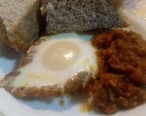 A picture of step 5 of Shakshouka.