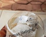 A picture of step 4 of Oreo ice cream.