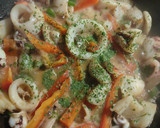 Foto del paso 3 de la receta: Arroz con marisco