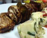 Foto del paso 8 de la receta: Brocheta de carne y pollo con queso botanero
