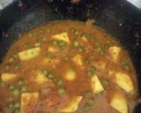 A picture of step 3 of Aloo Matar.