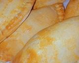 A picture of step 6 of Meat pie with a twist.