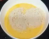 ম্যাগি নুডলস অমলেট(maggi noodles omlette recipe in Bengali) রেসিপি ধাপ - 1 ছবি