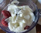 Une image de l'étape 1 de Glace express à la fraise.