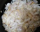 A picture of step 1 of Chicken pulao.